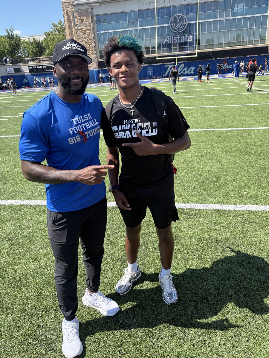 Lb___K's tweet photo. had a great time up in oklahoma yesterday with coach @jakerando04 and @CarsenHageman and @BJJohnson__  thank you having me out. https://t.co/J1utHWl2xQ