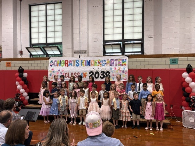 wwrsd's tweet photo. Thank you Kindergarten Parents, Staff, and students for celebrating our first year together as we look forward to First Grade!  Thank you also to our Fifth Grade Buddies  for joining in with another song to add to the ceremony. https://t.co/HcHVTerOCB