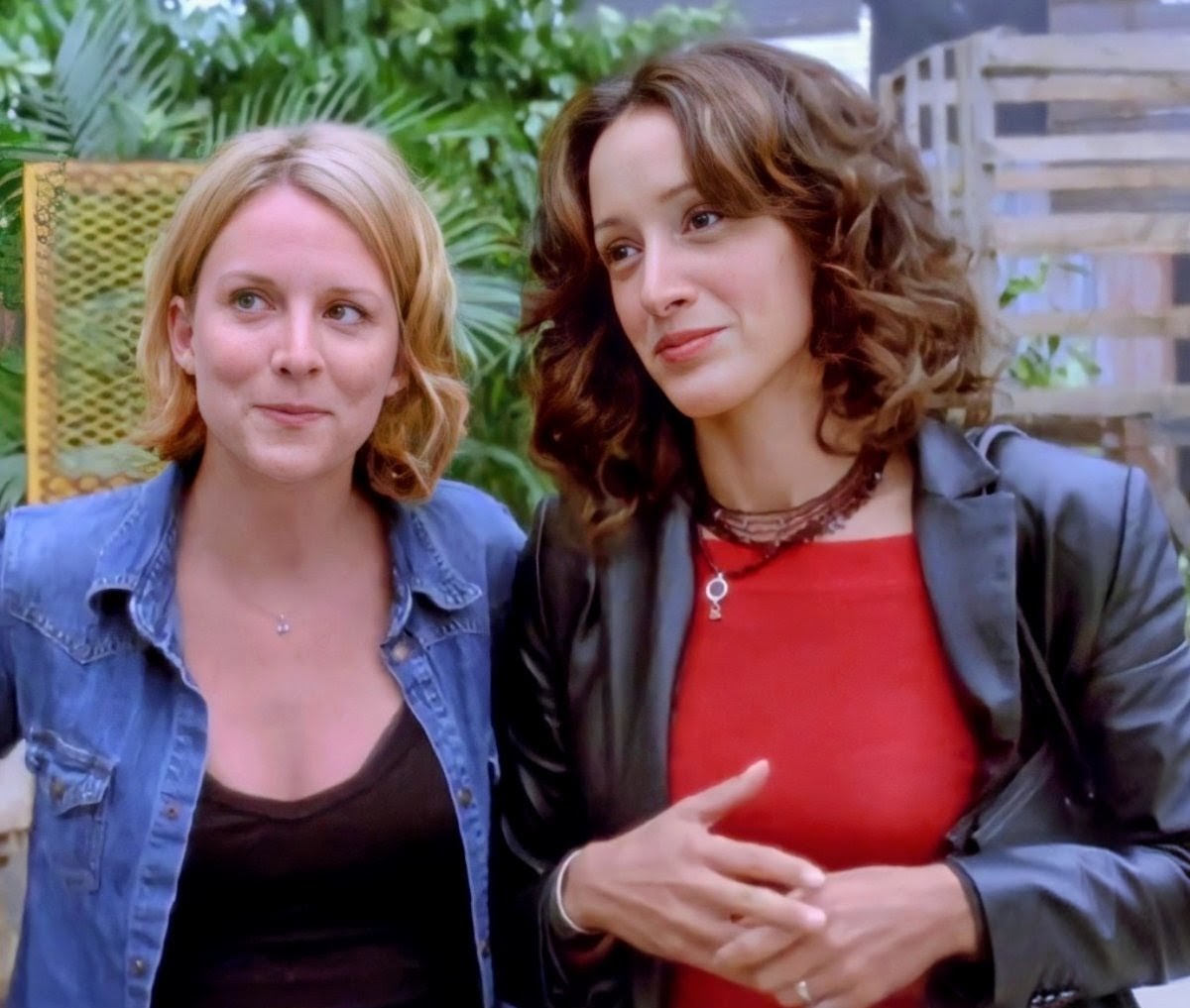 LynneRaaflaub's tweet photo. There will never be another like Bette, and Tina. #TibetteThursday ✌️🥰 https://t.co/vAlb6ryccZ