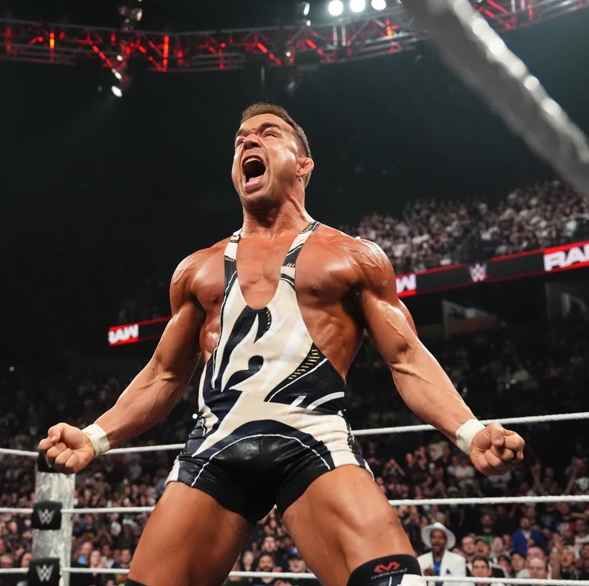 Roman Reigns SZN 💥 tweet media