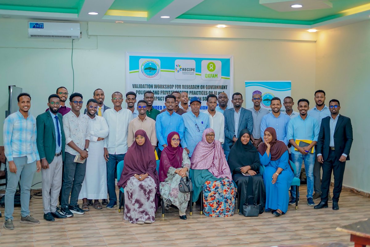 CapitalSomalia's tweet photo. @CapitalSomalia proudly presented its research titled “𝐀𝐧𝐚𝐥𝐲𝐬𝐢𝐬 𝐨𝐟 𝐆𝐨𝐯𝐞𝐫𝐧𝐦𝐞𝐧𝐭 𝐏𝐨𝐥𝐢𝐜𝐢𝐞𝐬 𝐚𝐧𝐝 𝐏𝐫𝐢𝐯𝐚𝐭𝐞 𝐒𝐞𝐜𝐭𝐨𝐫 𝐏𝐫𝐚𝐜𝐭𝐢𝐜𝐞𝐬 𝐨𝐧 𝐀𝐫𝐭𝐢𝐟𝐢𝐜𝐢𝐚𝐥 𝐈𝐧𝐭𝐞𝐥𝐥𝐢𝐠𝐞𝐧𝐜𝐞 (𝐀𝐈) 𝐚𝐧𝐝 𝐈𝐭𝐬 𝐈𝐦𝐩𝐚𝐜𝐭 𝐨𝐧 𝐃𝐢𝐠𝐢𝐭𝐚𝐥 𝐑𝐢𝐠𝐡𝐭𝐬 𝐢𝐧 𝐒𝐨𝐦𝐚𝐥𝐢𝐚” during the Validation Workshop hosted by @SONSA_NSA 

The research was conducted under the SONSA #ReCIPEProject, implemented by #OxfamIreland and co-funded by the @EU_in_Somalia . It examines Somalia’s AI governance, digital rights, data protection, and responsible AI adoption. 

The validated findings and recommendations are expected to inform the development of inclusive, transparent, and human-centered AI policies in Somalia. #CapitalUniversity #ArtificialIntelligence #DigitalRights #Somalia #Research #AIGovernance.