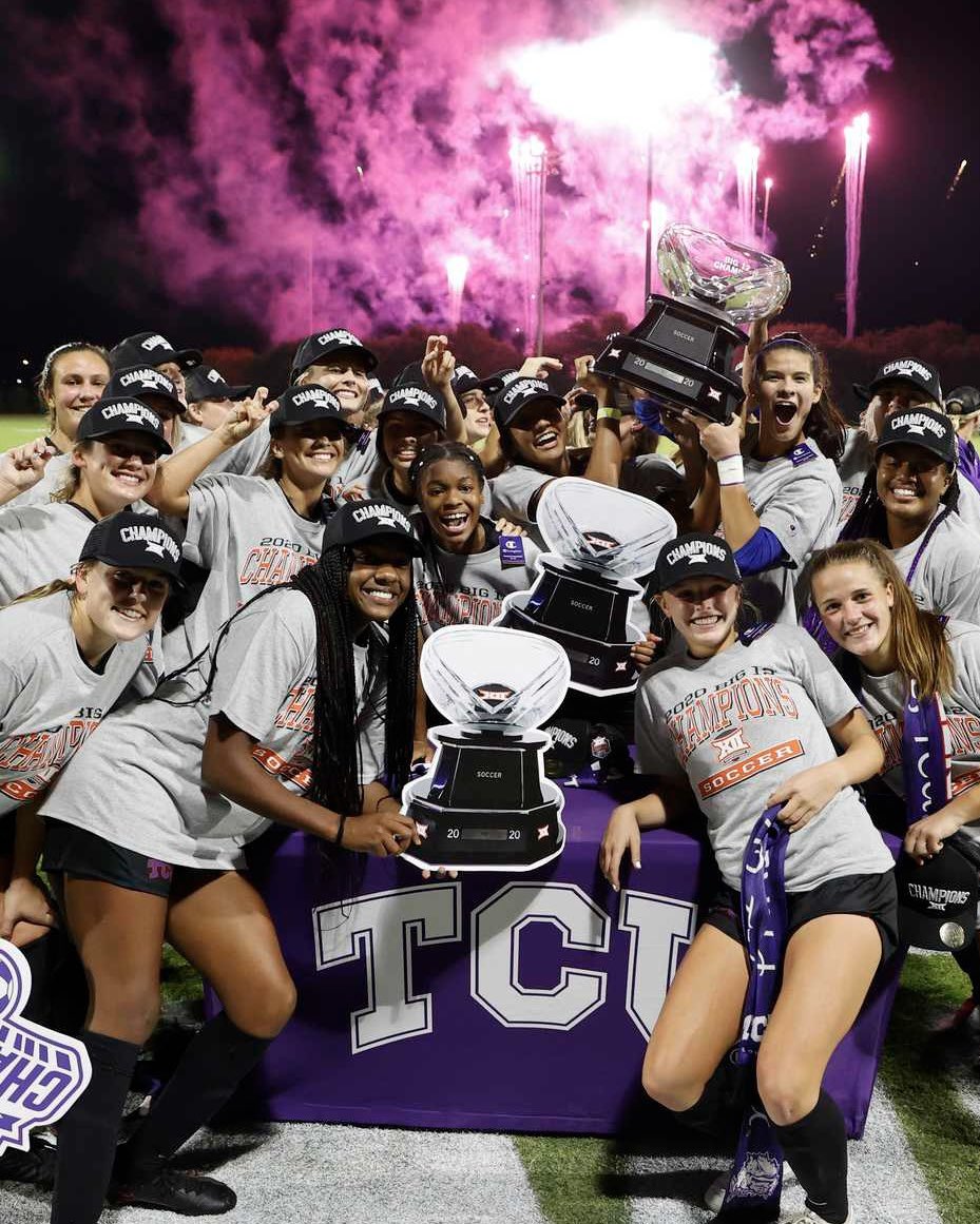 TCUSoccer's tweet photo. Throwback Thursday means we’re bringing it back to 2020 when we won our first-ever Big 12 Regular Season title 🏆

#GoFrogs | #FIGHT https://t.co/vIDvQBC8r5