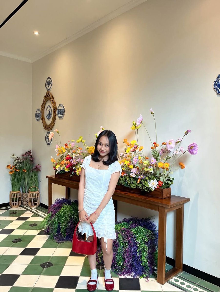 augustinadeymi's tweet photo. Haui beb #bojogja #availjogja https://t.co/QTmQvvhtG4