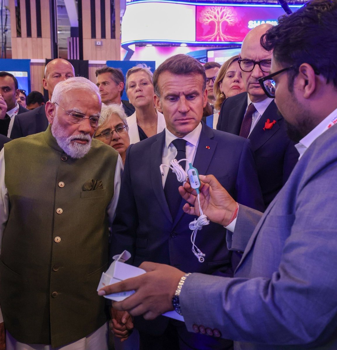 PMOIndia's tweet photo. PM @narendramodi and President @EmmanuelMacron visited an exhibition during the @VivaTech 2026 programme in Paris. Here are a few glimpses... https://t.co/D4SU6U4EFs