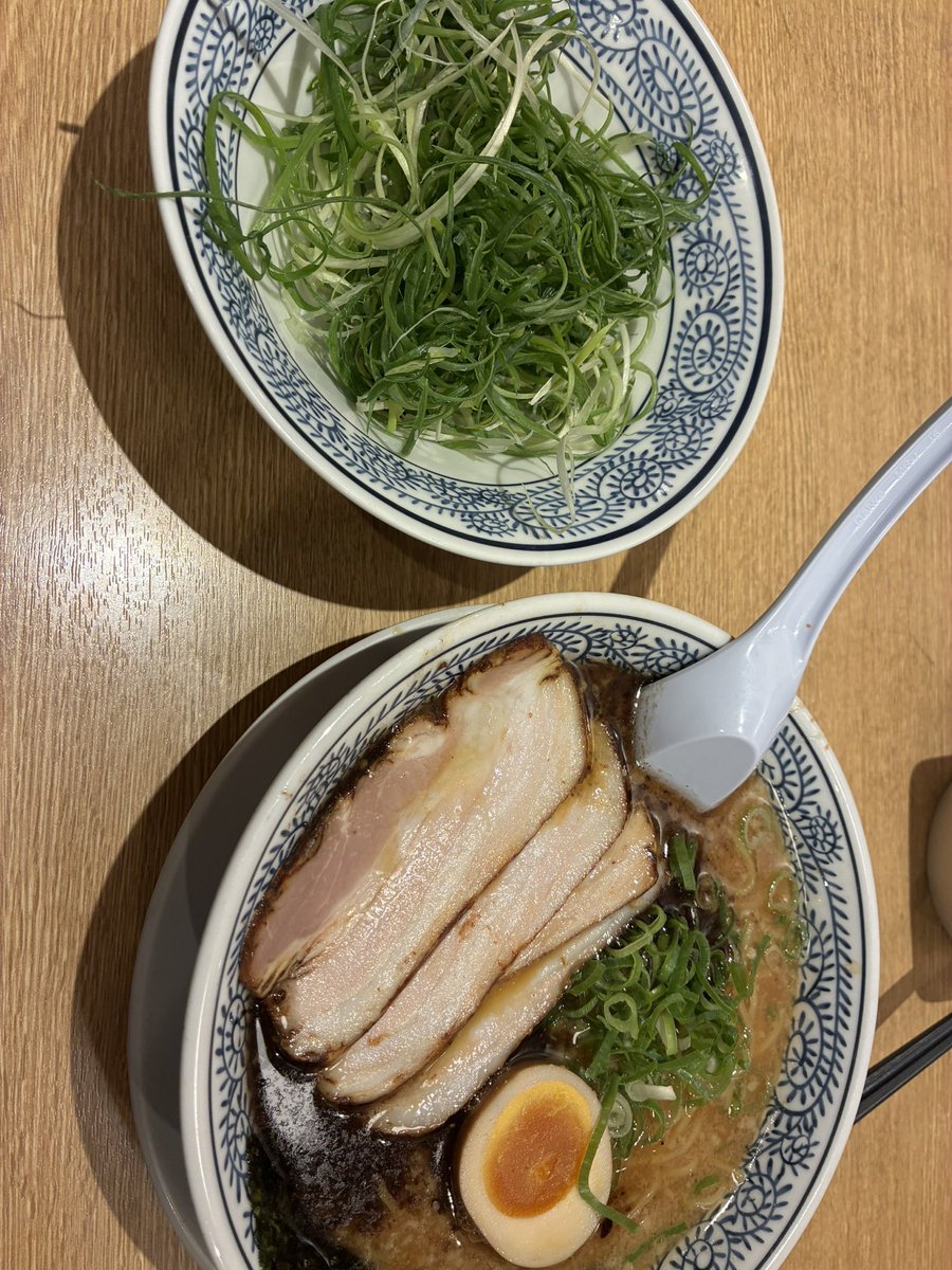 しらぽん tweet media