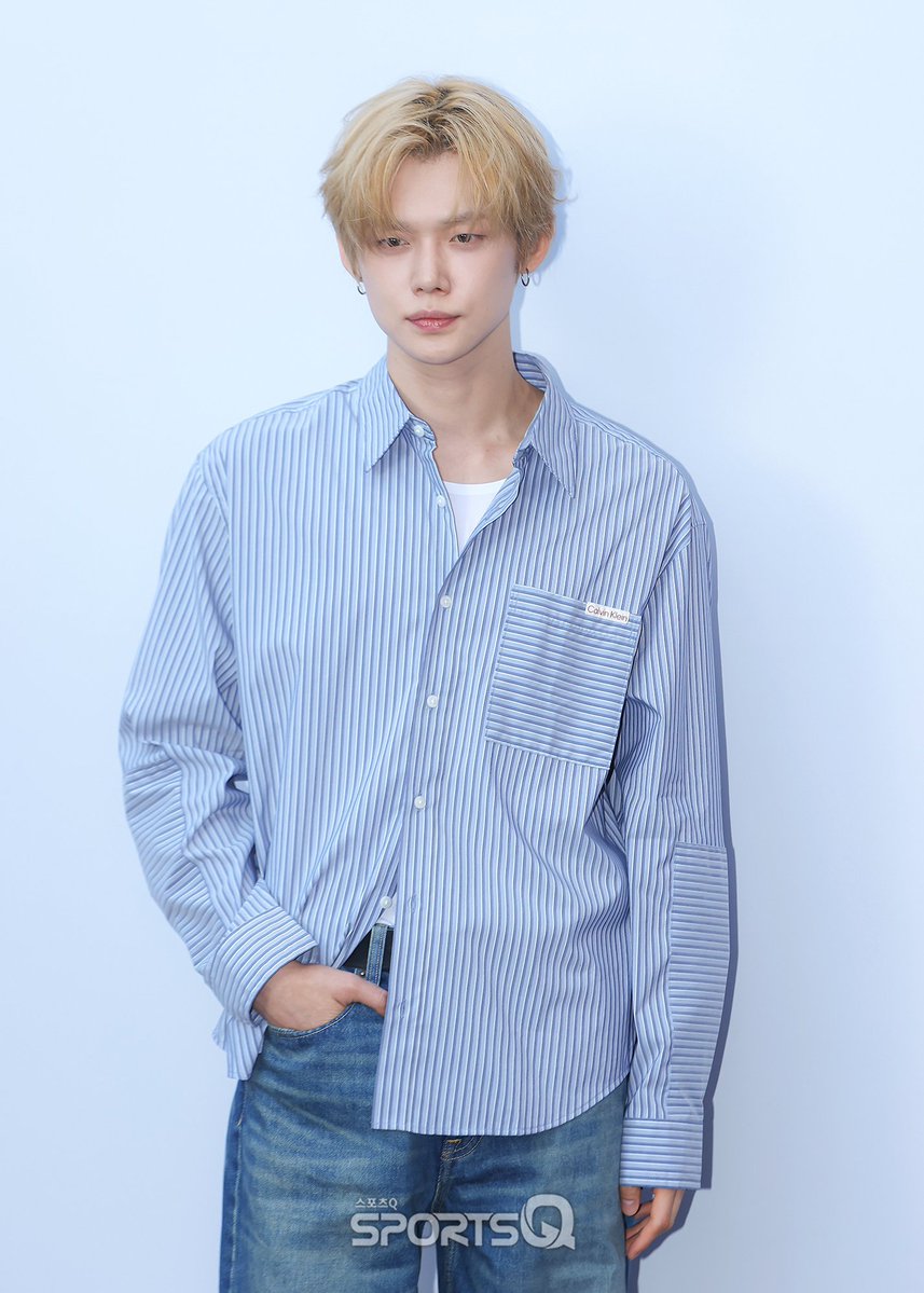 TheePopCore's tweet photo. TXT's Yeonjun looks strikingly stylish and ravishing at the Calvin Klein event in Seoul. https://t.co/JfXjjU67US