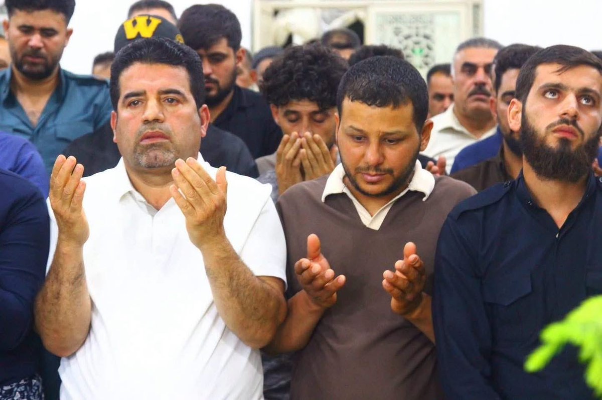 mohammadassem98's tweet photo. جسّد أهالي حلبجة في محافظة السليمانية أروع صور السلام والتماسك الاجتماعي، حين توحدوا في موقف إنساني نبيل مع والد الطفلة الراحلة رقية، وشاركوه لحظات الحزن والفقد. فقد حضر أبناء المدينة لتشييع جثمانها ومواساة ذويها، مؤكدين أن قيم المحبة والتآخي والتضامن ما زالت حاضرة بقوة https://t.co/qlvdW9wQbc