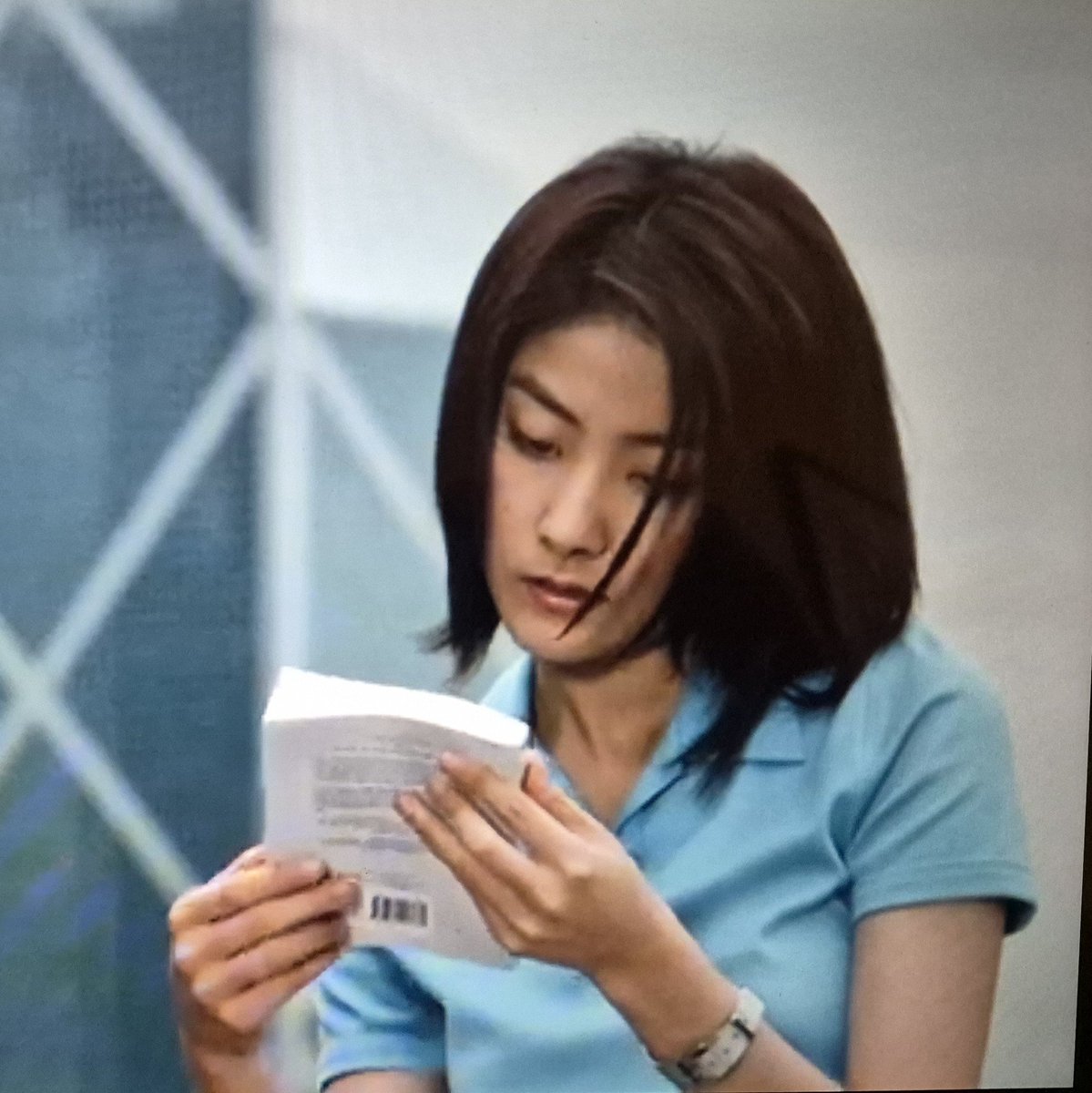 paul_filev's tweet photo. Kelly Chen's performance in LOST AND FOUND (1996) d. Lee Chi-ngai was a revelation. Not an outright four-handkerchief weepie, but genuinely moving. Cinematography is wonderful. Like her character, I was intrigued enough to read about St Kilda Island (same book, different cover.) https://t.co/rikcvN1Dtb