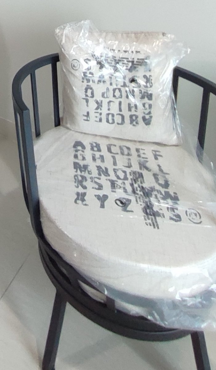 endioctavia's tweet photo. Hallo. Aku mau jualan furniture. ada kulkas, 1 set sofa termasuk meja, dan 2 set tempat tidur. Lokasi Jakarta Barat, Cengkareng, Apart Green Sedayu. 

Semuanya masih baru banget. Bisa DM/WA aku ya buat tanya². Bisa nego juga kok.. https://t.co/GCP3HJ7wxw