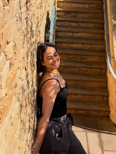 muthalbo's tweet photo. Sunanda Sharma
#Sunanda #SunandaSharma https://t.co/DotD45A3hM