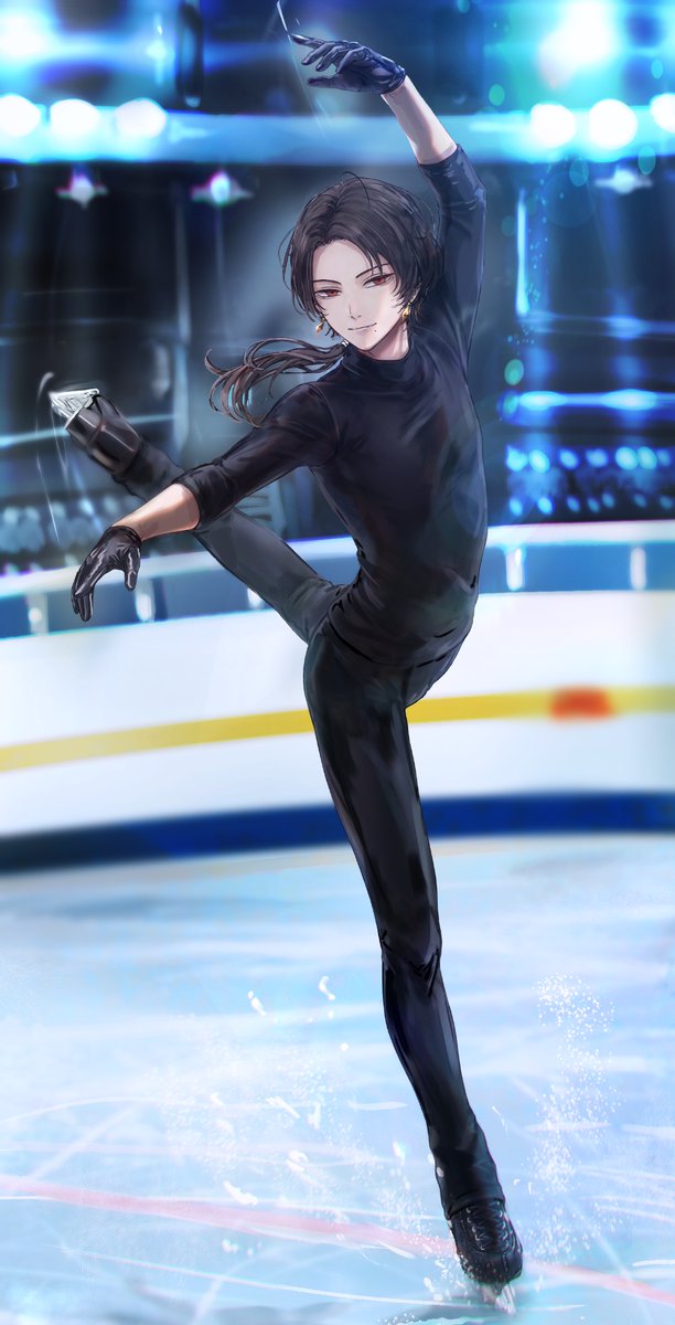 dochakym's tweet photo. 『加州清光、頑張りまーす⛸️❄️』 

練習着の黒いタイトな上下に黒の手袋すごい癖にて七分袖癖 https://t.co/mwZVqs5ha2