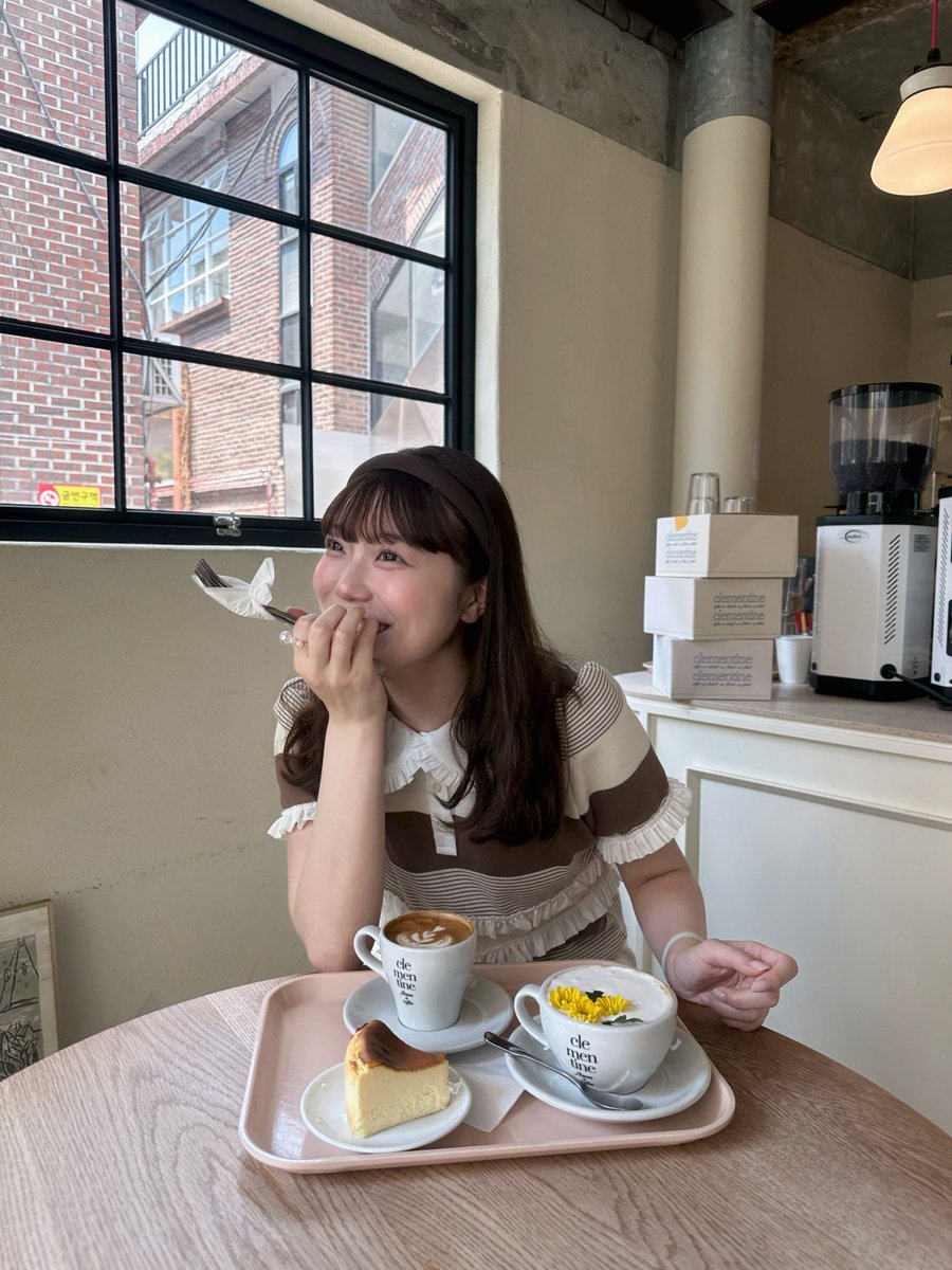 _miri1114_'s tweet photo. Bibiy. のトップス可愛すぎる🪑🌼🌱 https://t.co/V23HsKTCLH