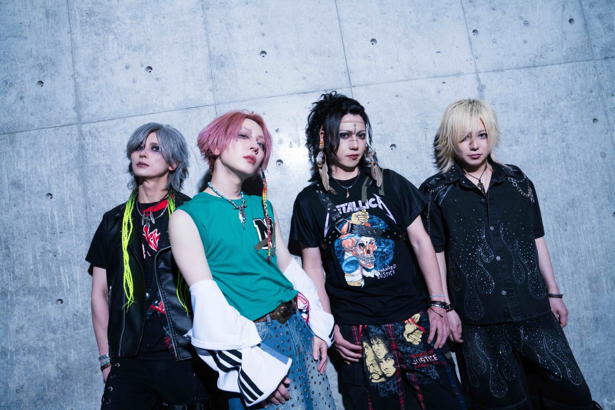 ACMEOFFICIALJP's tweet photo. 🔥ACME Live Tour Info🔥
[緊急特報]
ACME × As Alliance Split Live Tour 2026
6.23 (火) 大阪アメリカ村BEYOND
6.25 (木) 東京渋谷サイクロン
⚠️嬉しいお知らせ⚠️
本ツアー終演後[ACME 5ショットチェキ撮影]
緊急開催大決定‼️チケット発売中
・大阪：https://t.co/QQQcFPZ5Yj
・東京：https://t.co/lcEjTQa34T