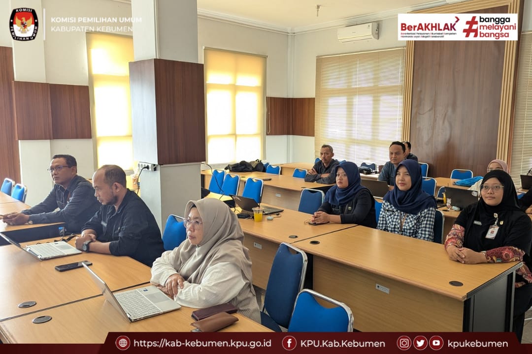 kpukebumen's tweet photo. #TemanPemilih,

KPU Kabupaten Kebumen mengikuti kegiatan webinar bertema “Pencegahan Permasalahan Hukum ASN melalui Penguatan Integritas, Kepatuhan, dan Literasi Hukum” yang diikuti juga oleh ASN dari berbagai daerah di Indonesia, pada Kamis, 18 Juni 2026. https://t.co/EKEM5ITvvP