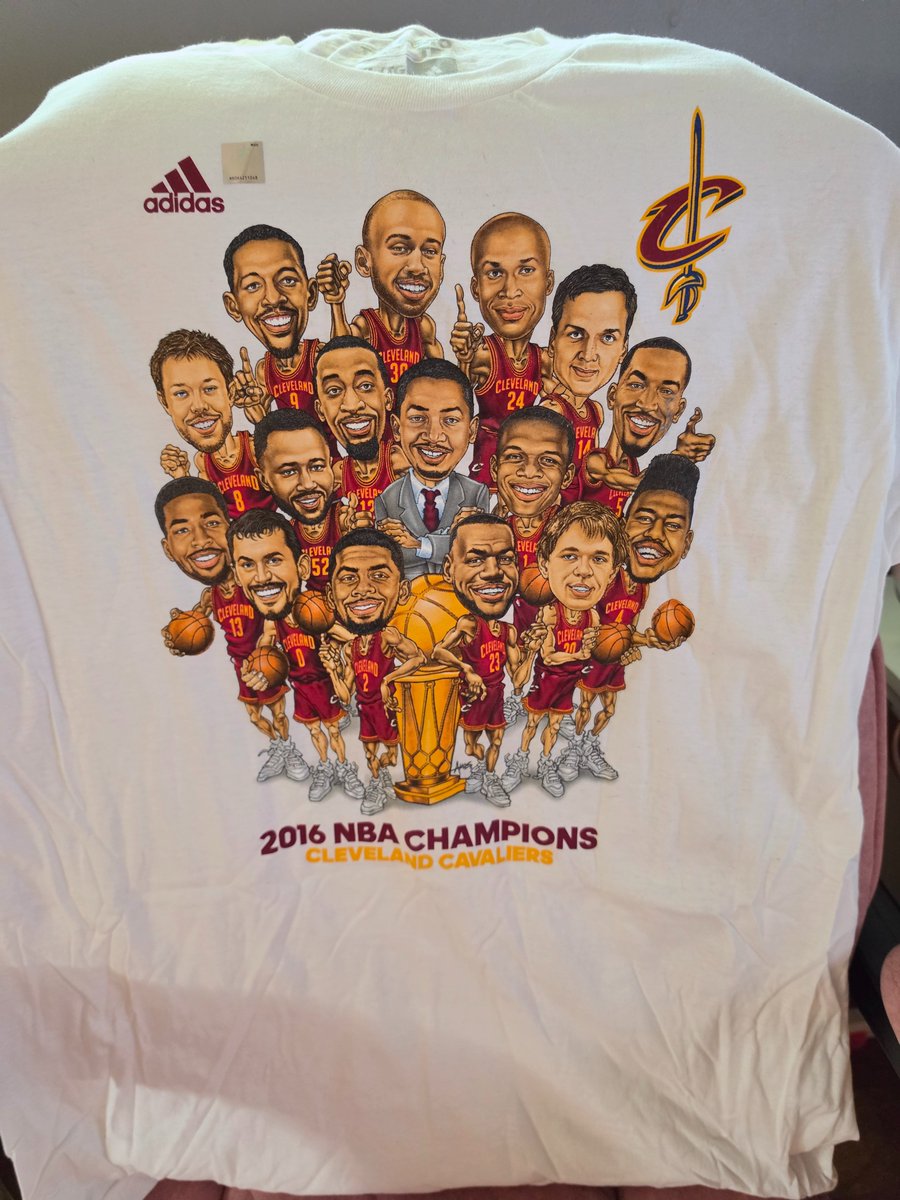 AshPiorkowski's tweet photo. 10 years, still brand new! 
@cavs @kevinlove  @TheRealJRSmith @Rjeff24 @channing https://t.co/dZmxFfMI5K