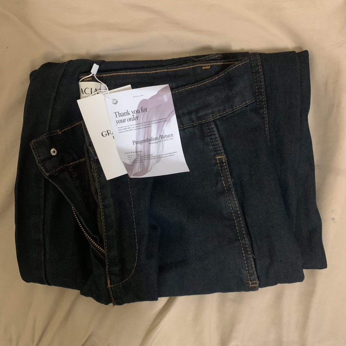 birujune's tweet photo. wts celana gracias label esme barrel jeans new masih ada tagnya dijual karena salah size

#wts #jual https://t.co/USuQKXNj8w