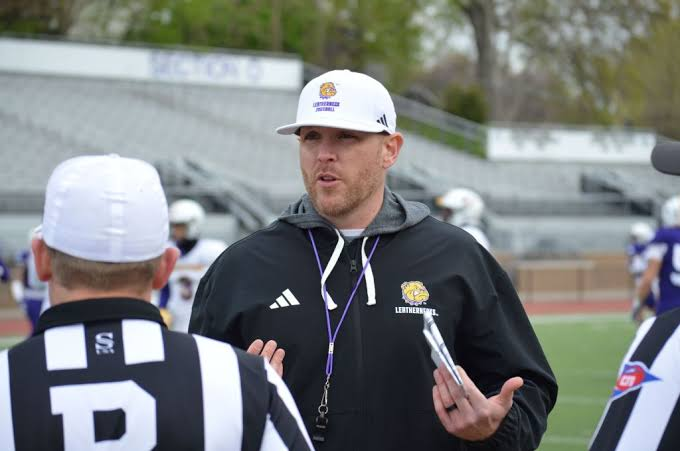 PSPigskin's tweet photo. Illinois FCS head coach profile:

JOE DAVIS, WESTERN ILLINOIS
Hometown: Brighton, Mich.
Played QB at Adrian College 1999-2002
Played 3 indoor seasons
Spent 21 years as college assistant
WIU HC since 2024
Fun fact: Played QB &amp; worked as OC for the Vienna Rangers in Austria in 2003 https://t.co/BJhzIkdxHr