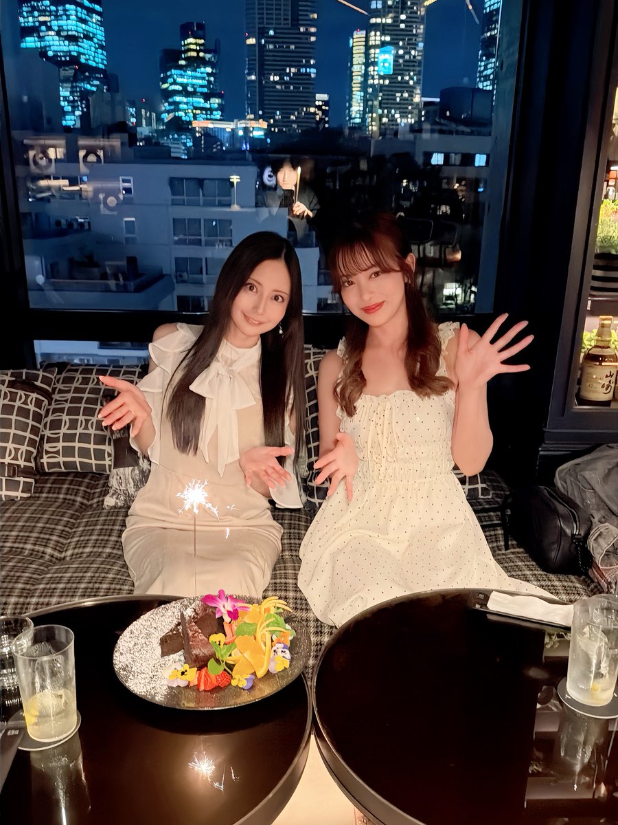 moko_sakura3's tweet photo. ゆりたんお誕生日おめでとう🥰🎀
お祝いできて嬉しい〜🐰🤍
@yuria_pf https://t.co/3qZTJd7Xmx