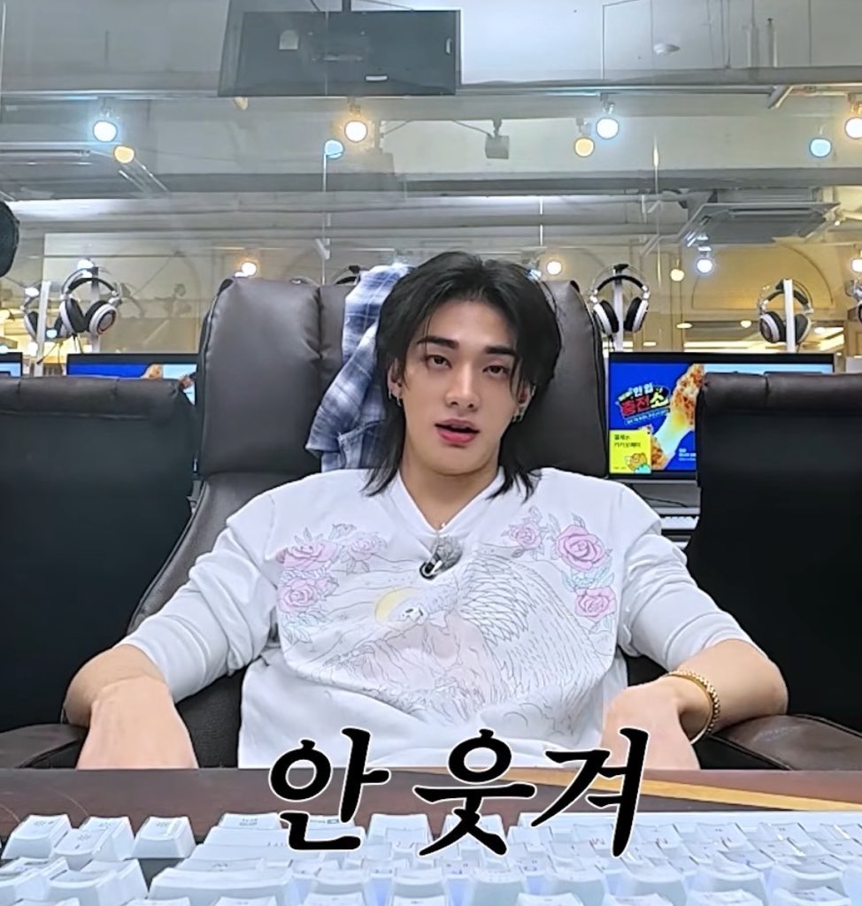 revehwangs's tweet photo. they really stressed the life out of this diva https://t.co/WVJ1FzvHH7