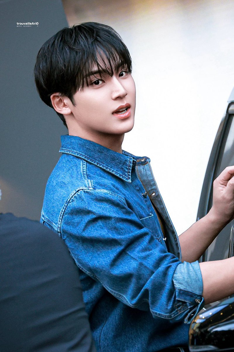 booyuksu's tweet photo. 0의 머리 민규 https://t.co/5x3OuUi3v7