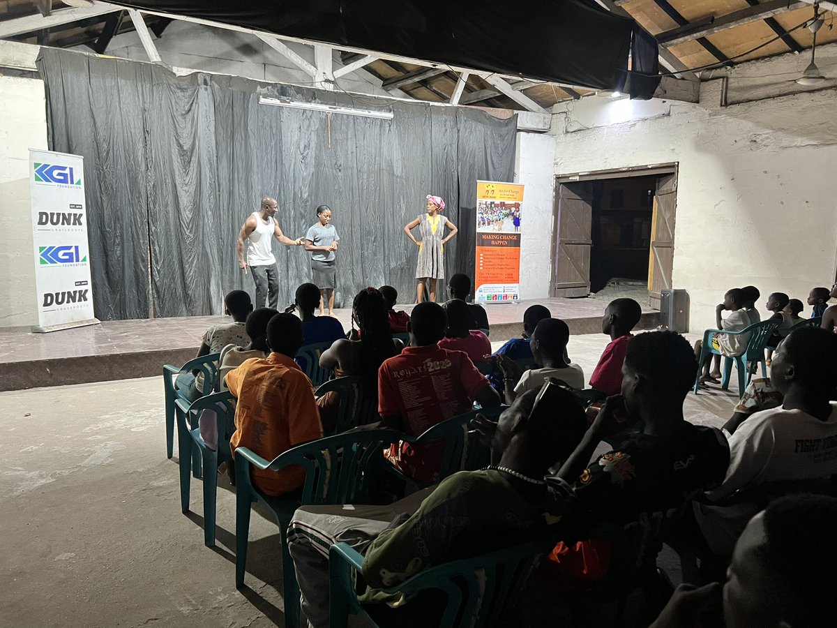 actforchangegh's tweet photo. We’re thrilled to share vibrant moments from our recent Analytical Theatre performance, in collaboration with @DUNKGrassroots!🎭

Using our newly adapted interactive theatre approach, we empowered audiences to deeply reflect on crucial themes 

1 https://t.co/AHiFZYpcMy