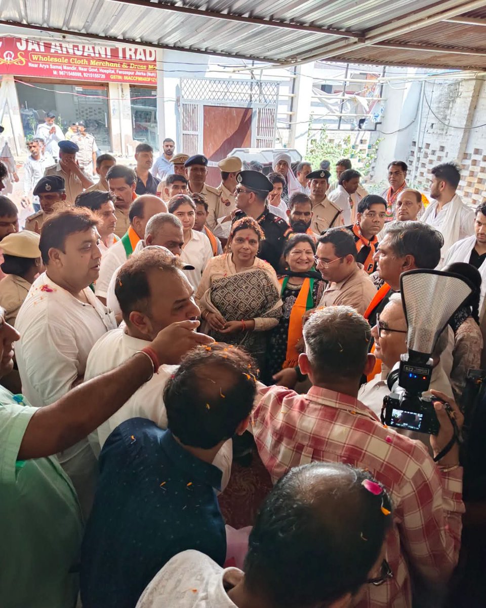 BJP4Haryana's tweet photo. प्रदेश अध्यक्ष डॉ. अर्चना गुप्ता जी का फिरोजपुर झिरका में पंजाबी समाज द्वारा आत्मीय स्वागत एवं अभिनंदन किया गया।

@bjparchanagupta https://t.co/NE3xOeIrho