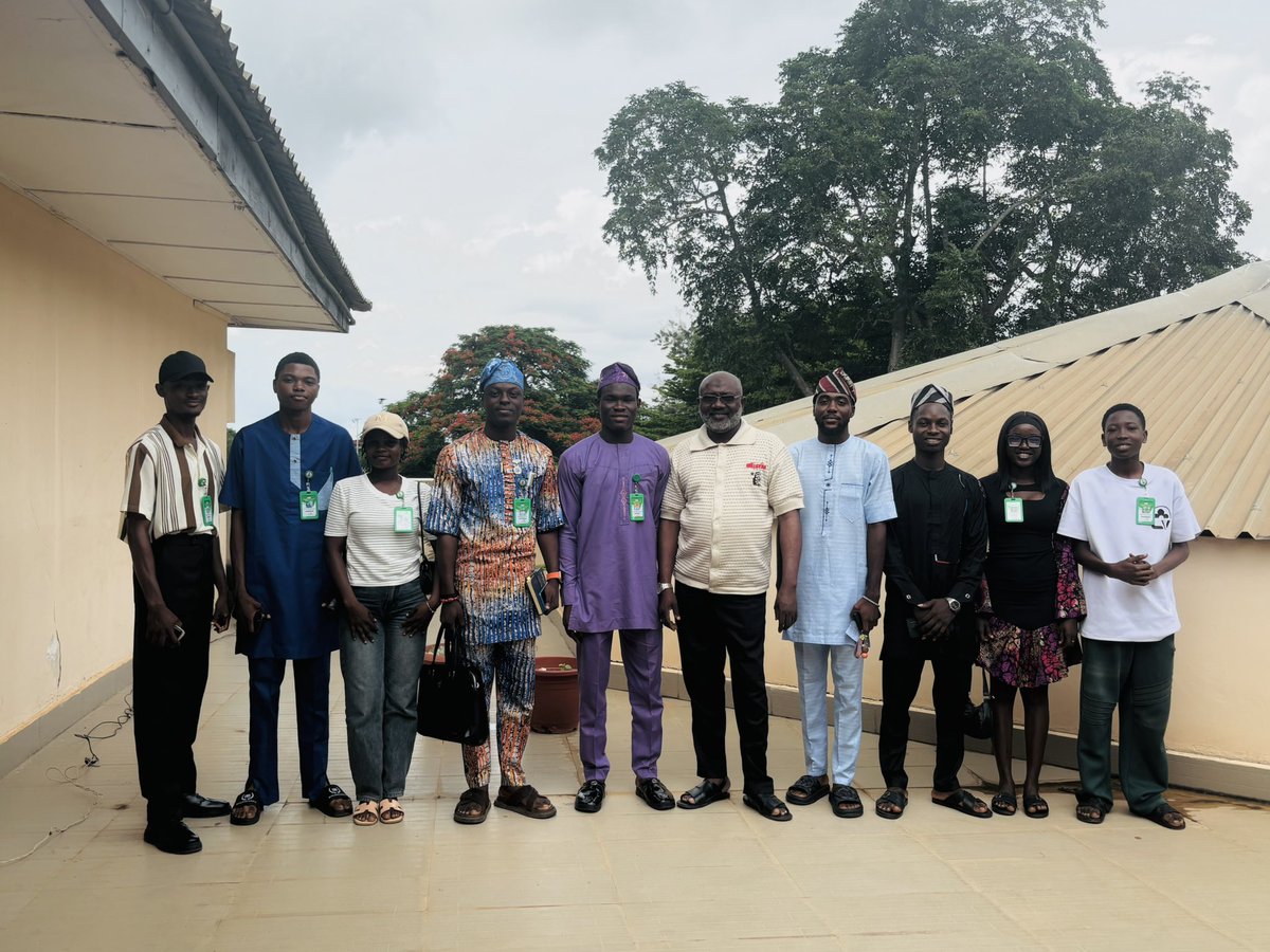 naasfunaab_'s tweet photo. THE CHANGE CULTIVATORS PAY A COURTESY VISIT TO THE HOD, SSLM DEPARTMENT 

#NAASMustBeSeen 
#NAASMustBeHeard https://t.co/JI9w71jP1L