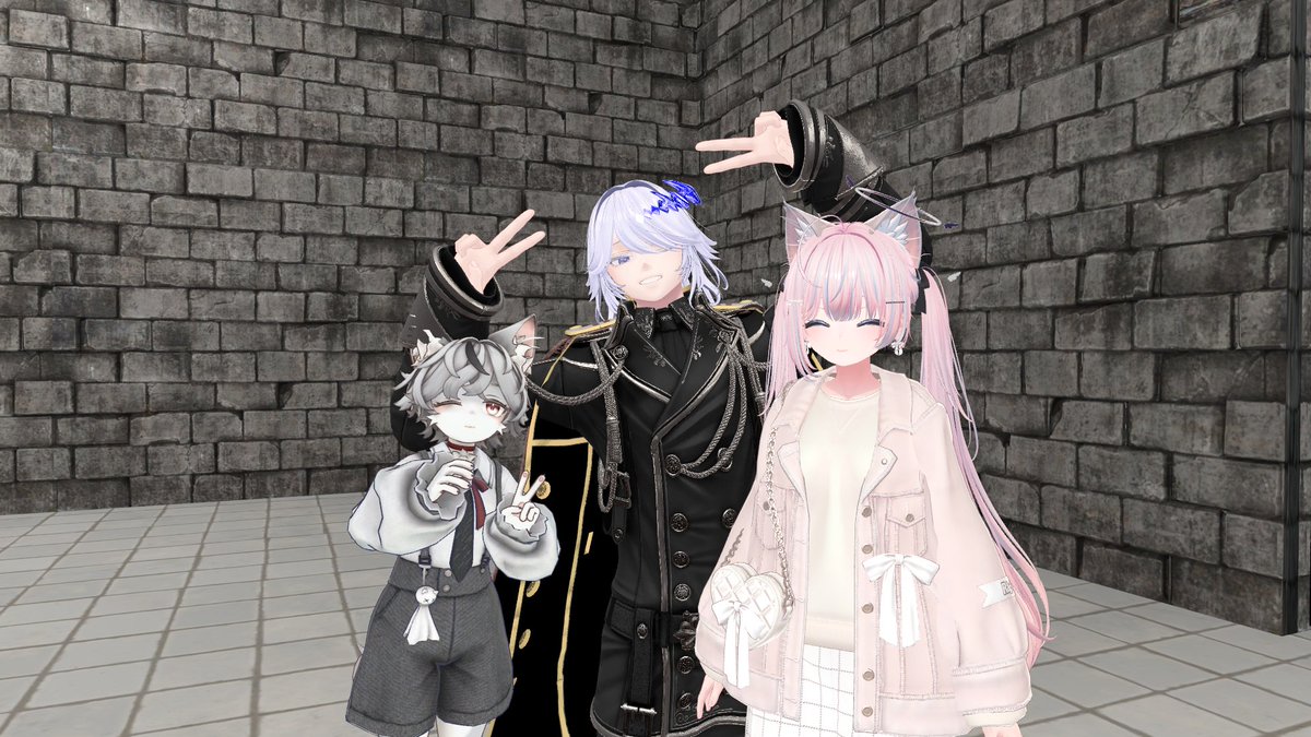 ReoNeK022's tweet photo. 昨日占いカフェKでお世話になってるえるさんとデラルさんのやってる #VRCコルペボレ に行ってきました！
わたしと一緒に行ったはずの相棒は監獄に行きました…
楽しかったぁぁぁぁ！ https://t.co/50xk495FDU