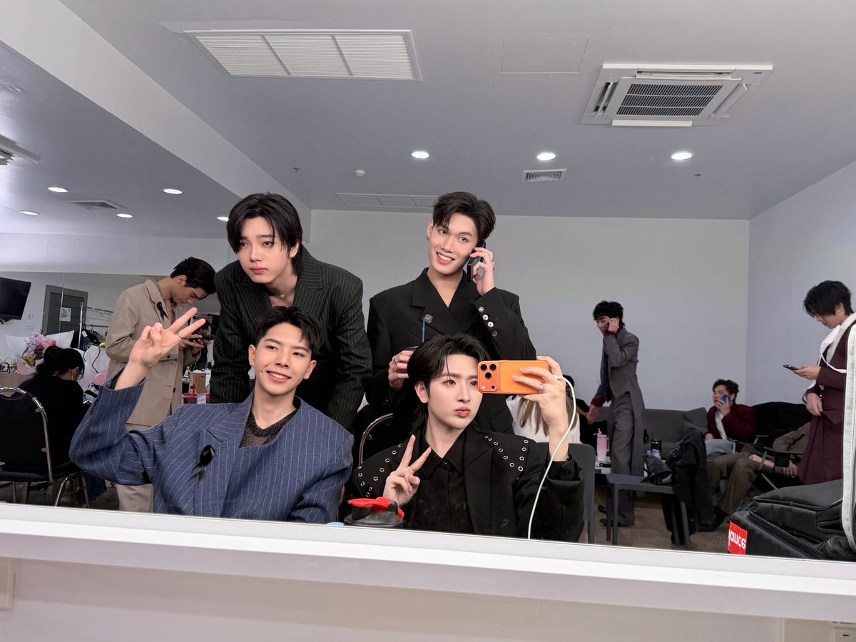 Mawgnn_'s tweet photo. สวัสดีค้าบบ😚🤍✨
#แมวกัน #mawgn https://t.co/LysDdA4zgj