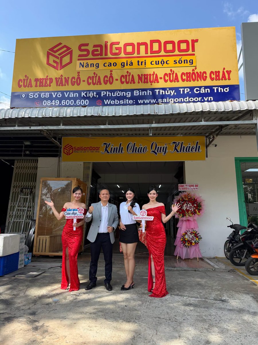 Ceotranvanlam's tweet photo. Showrroom SaiGonDoor Cửa Thép Vân Gỗ tại Cần Thơ 
Trưng bày nhiều mẫu cửa đẹp sang trọng 
Cửa gỗ công nghiệp, cửa nhựa abs Hàn Quốc,
#mrlãm #LãmSaiGonDoor #lamsaigondoor #lãm #saigondoor #cuathepvango #cuagocongnghiep #cuanhuacomposite #cuanhuaabs #cuanhomvango https://t.co/M6VMvpq9To