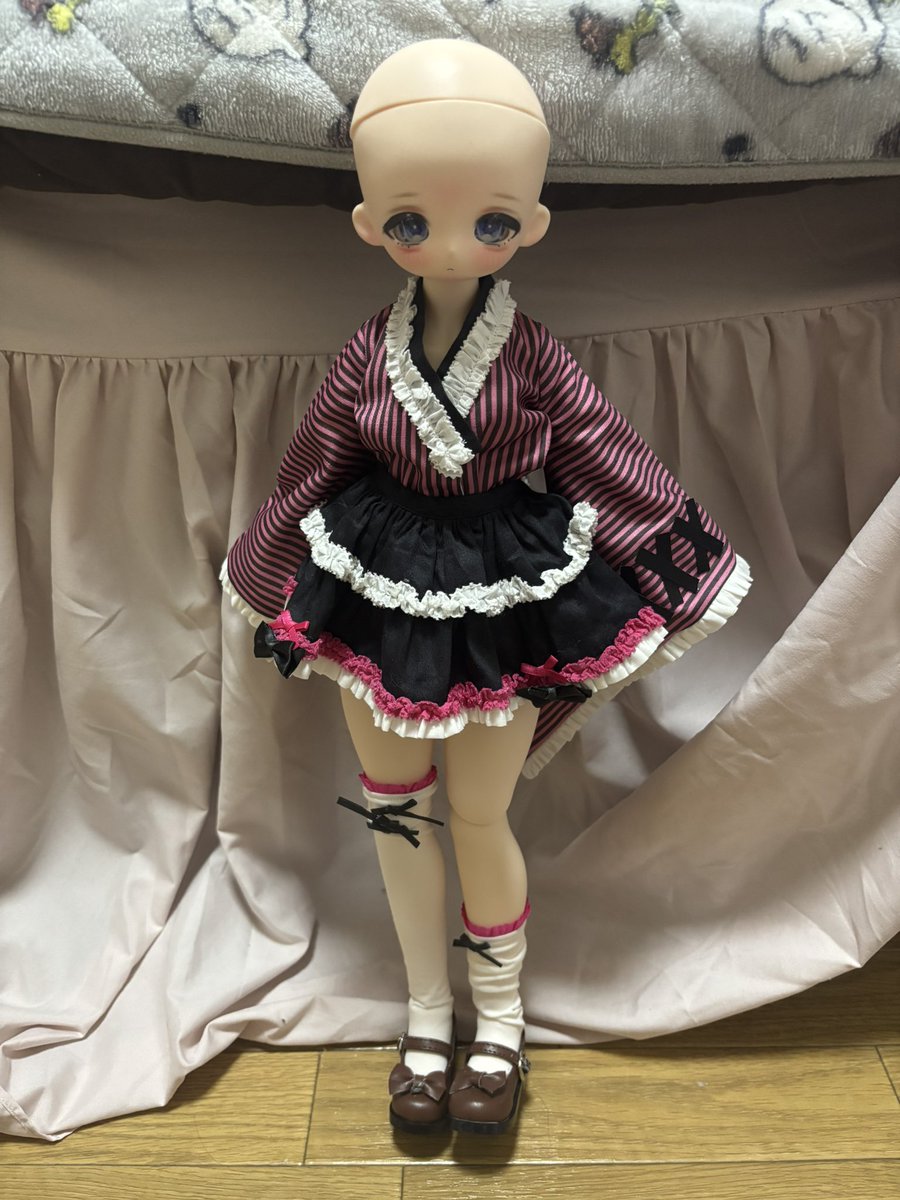 Usagi_0719's tweet photo. ウィッグなし、お洋服適当ですみません💦
等身ってこんなもんですか？違和感なのは見慣れてないだけ、、？ https://t.co/O6KpIq1eos