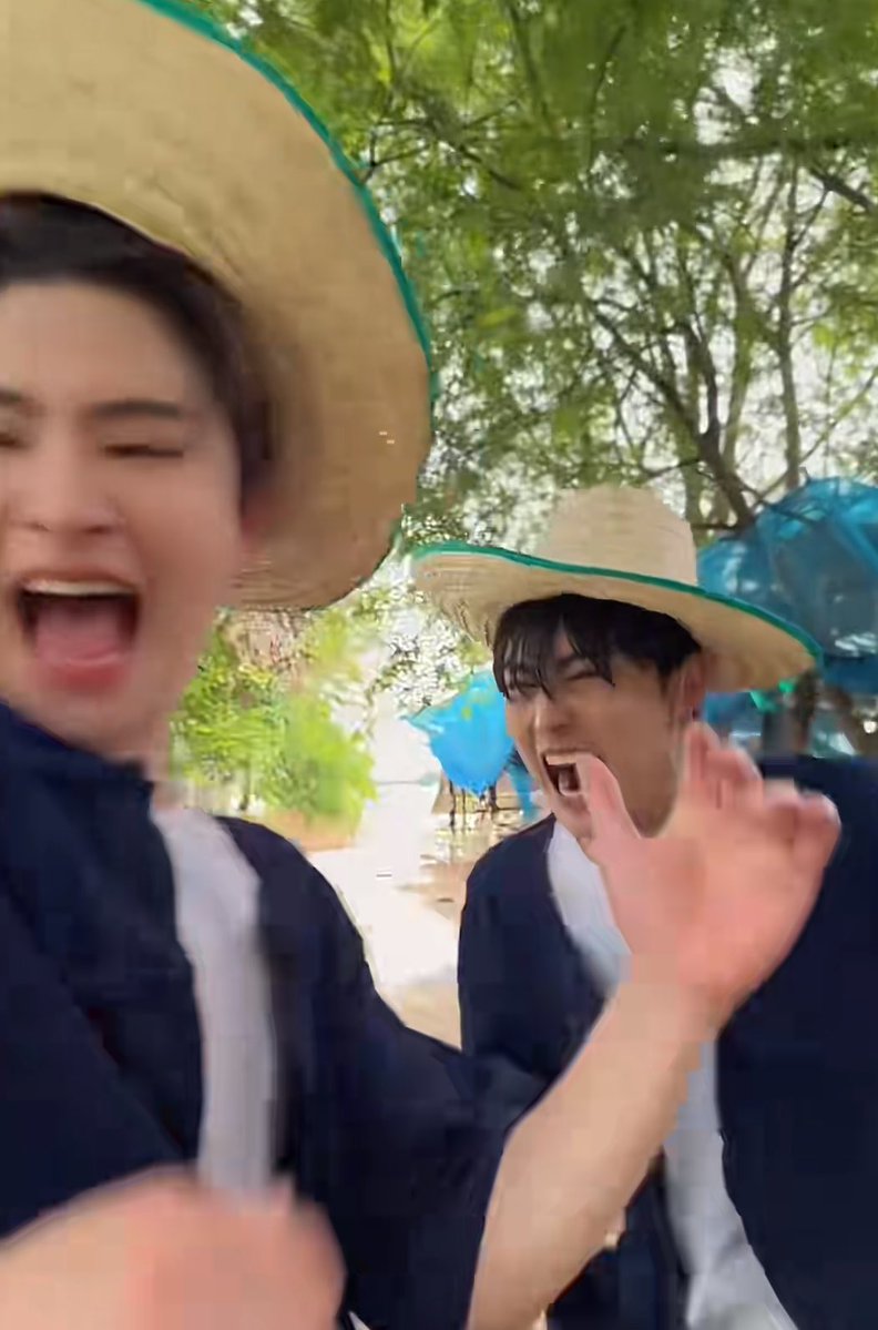 owof27's tweet photo. เหมือน5555555555555555555555 https://t.co/9YLgkVHnv8