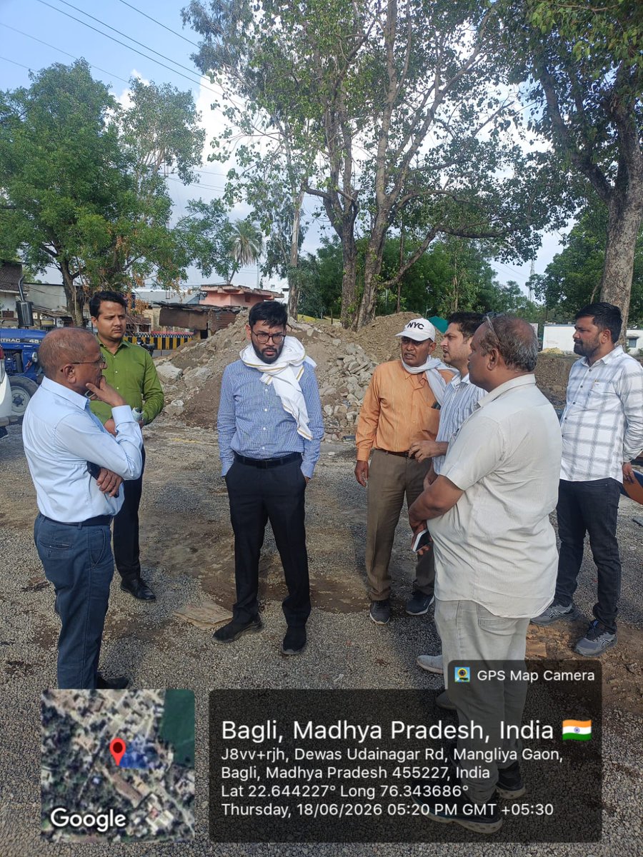 MpudcB's tweet photo. AMD श्री दिव्यांक सिंह ने देवास जिले की हाटपिपलिया एवं बागली जल प्रदाय परियोजनाओं का निरीक्षण किया.निरीक्षण के दौरान परियोजनाओं की प्रगति की समीक्षा कर संबंधित अधिकारियों को गुणवत्ता,समयसीमा एवं कार्य में तेजी लाने हेतु आवश्यक निर्देश दिए.#WaterSupply @mpurbandeptt https://t.co/4tPIGrcphD