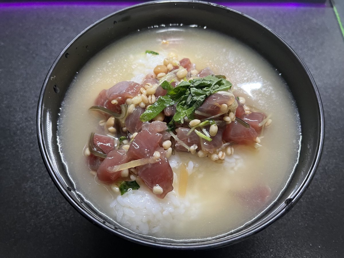 g_determination's tweet photo. 今日の晩御飯は前々から楽しみにしていた
カツオのなめろう冷茶漬け……神うます(*´▽｀*)
カツオのなめろうは初めてやったけど予想以上にうますぎた……_(:3」∠)_ https://t.co/EY66lmYrlQ