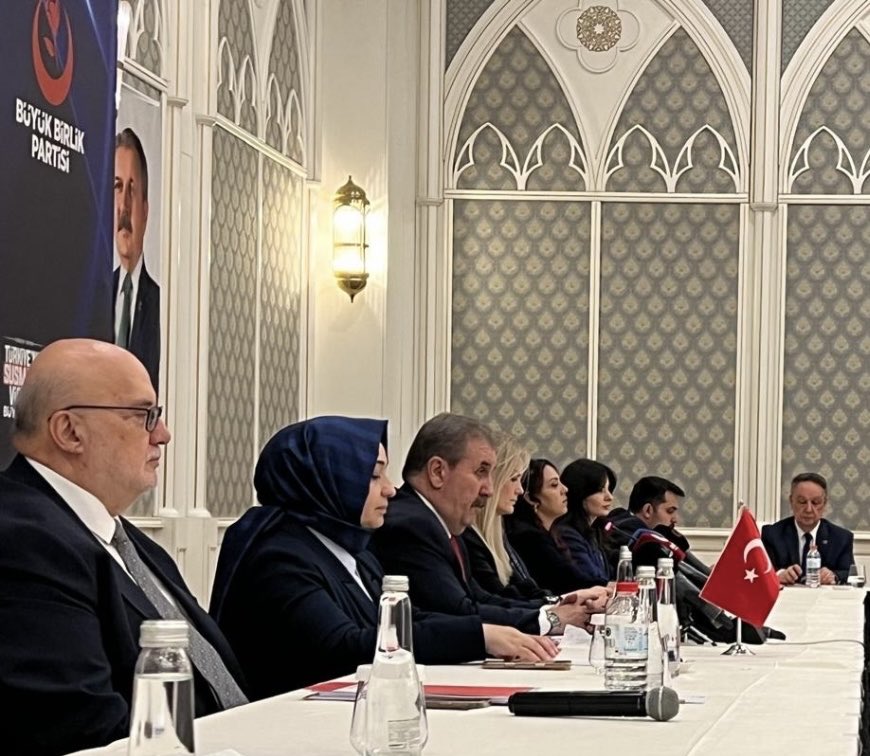 ahmet_yelis's tweet photo. HAYIRLI OLSUN!
7 Haziran tarihindeki 13. Büyük Kurultayımızın ardından, ilk MKYK toplantımızı gerçekleştirdik. 
MKYK üyeliğine seçilen tüm dava arkadaşlarımı tebrik ediyor, partimizin yeni organlarında görev alacak kıymetli arkadaşlarımıza muvaffakiyetler diliyorum.
@bbpgenelmerkez 
@Mustafa_Destici