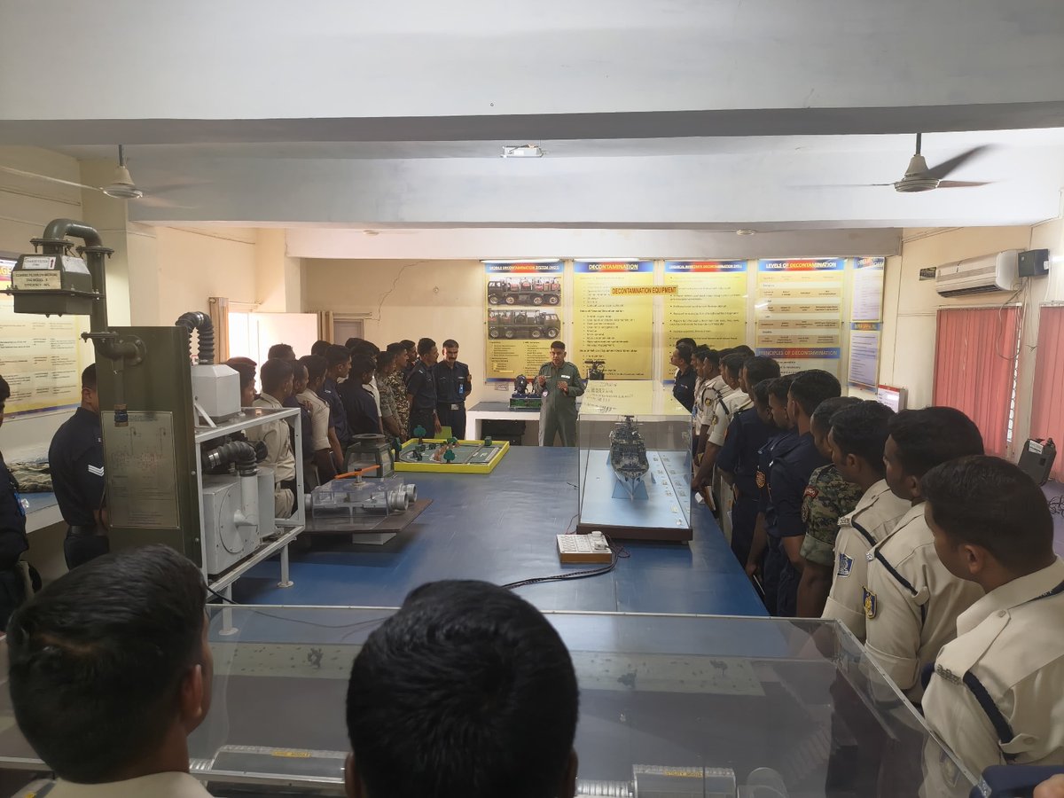 05NDRF's tweet photo. 51 personnel undergoing BFRC Sl. No. 01/2026 for NDRF visited CME, Pune, to enhance their capabilities and strengthen operational preparedness for Chemical, Biological, Radiological & Nuclear (CBRN) emergencies and disaster response. 💪☢️
#CMEPune
@CMEGroup @ANI @NDRFHQ @ndmaindia