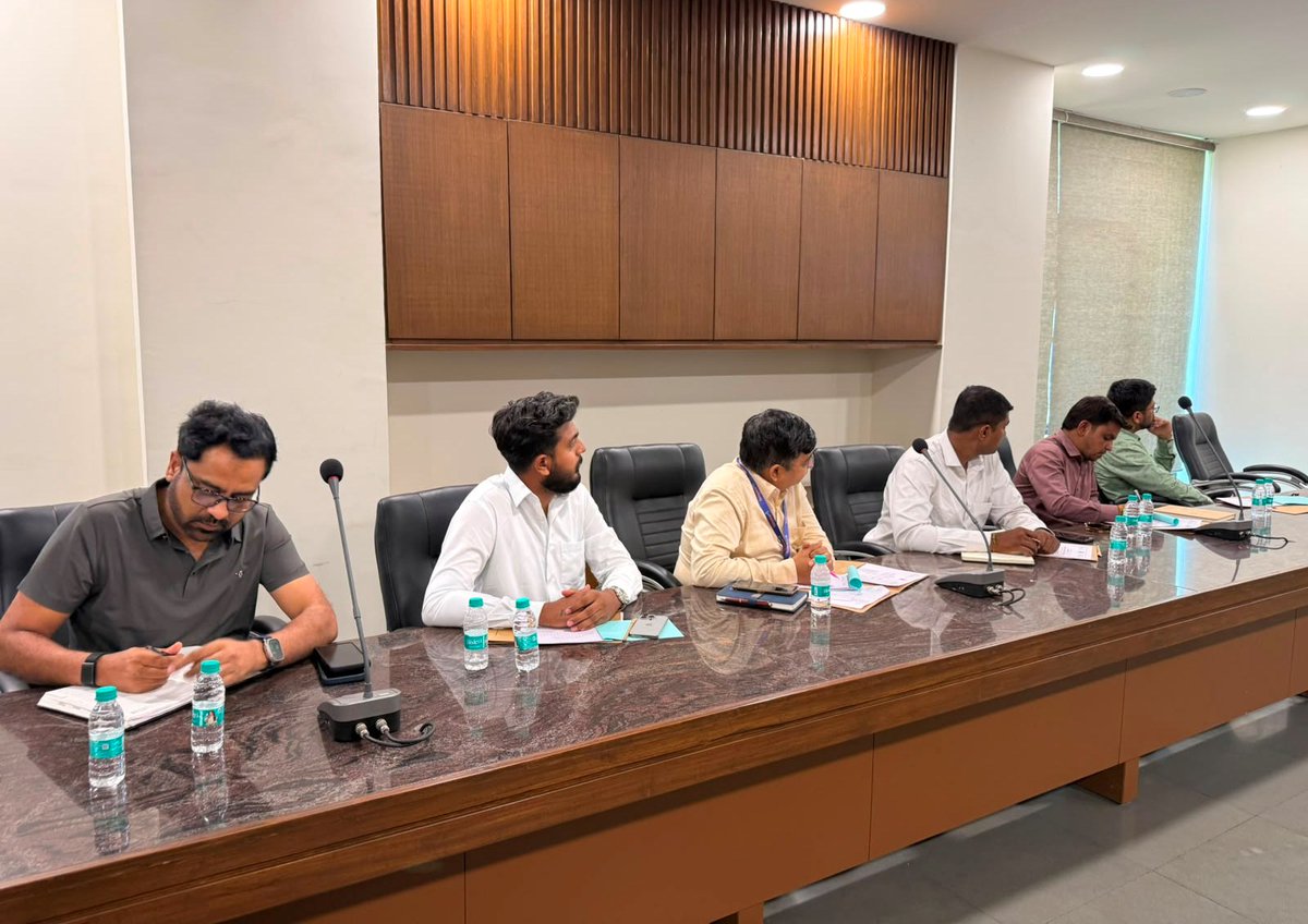 OIASOCIALGROUP's tweet photo. Today, Thursday, June 18, 2026, an important seminar on the topic "Solar Power as Gujarat's Gateway to Africa" ​​was held at Odhav Industries Association, the speaker of which was Mr. Suhayl Abidi. This seminar was organized by @AMA_Ahmedabad. https://t.co/ISs0LbtOl4