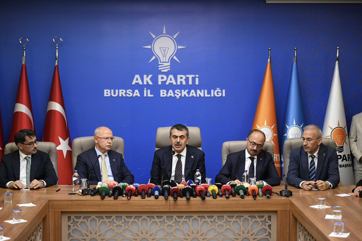 akkadinbursa's tweet photo. Millî Eğitim Bakanımız Sayın Yusuf Tekin’i İl Başkanlığımızda ağırladık.

Ziyaretleri ve kıymetli katkıları için Sayın Bakanımıza teşekkür ediyor, çalışmalarında kolaylıklar diliyoruz. https://t.co/tRtapnHKgs