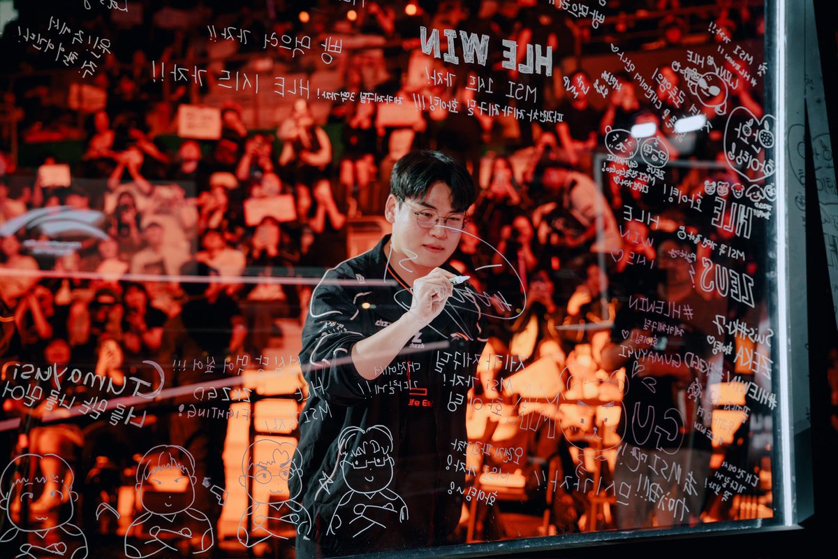 mongmong_0044's tweet photo. 이 사진 너무 좋다🤭
우제 없는게 아쉽네 https://t.co/bX0VNDm8T0