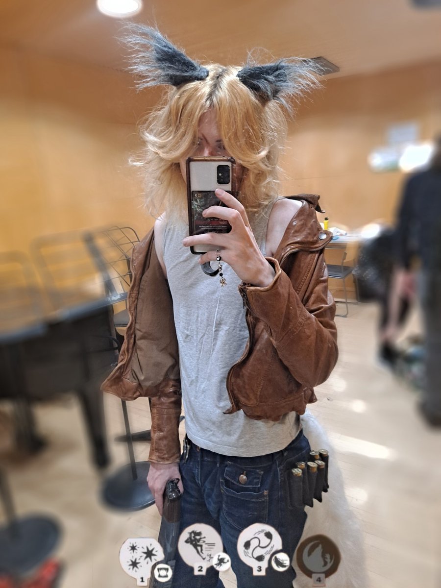 Hekoiy's tweet photo. Awooo more silver nerfs please #deadlock #cosplayㅤㅤㅤㅤㅤㅤㅤ https://t.co/aVUZ4xt4EG
