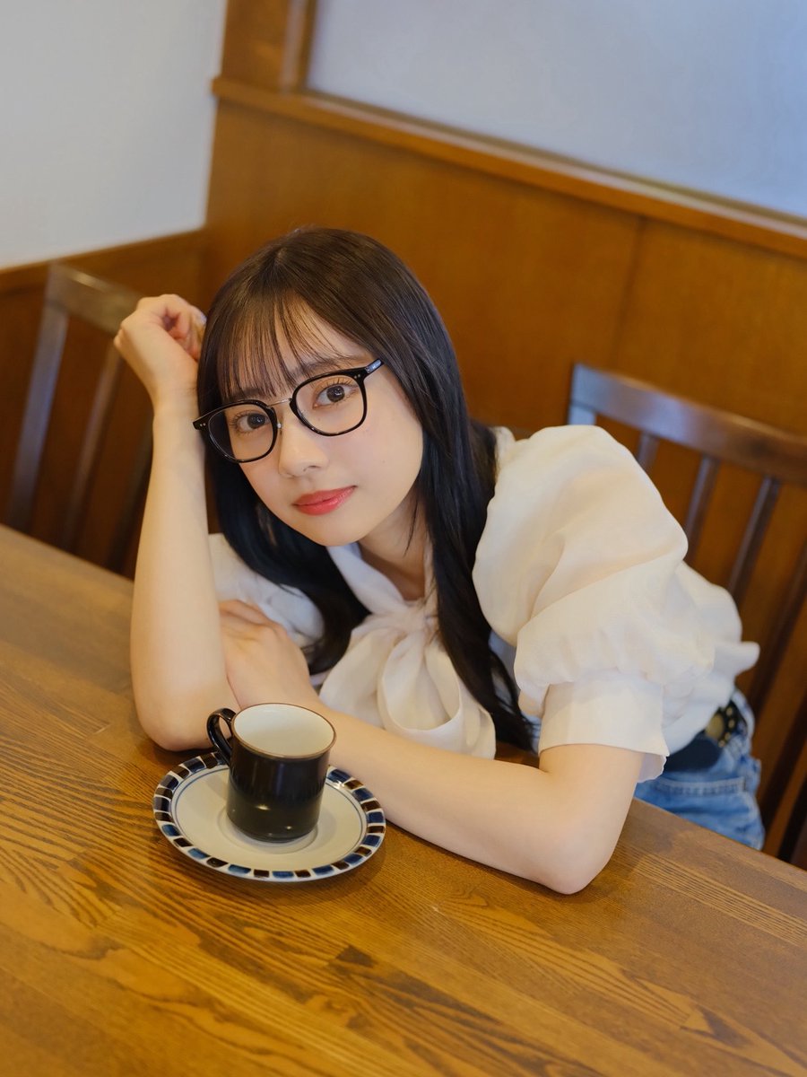ちさ♡ メガネで少し大人っぽい？👓