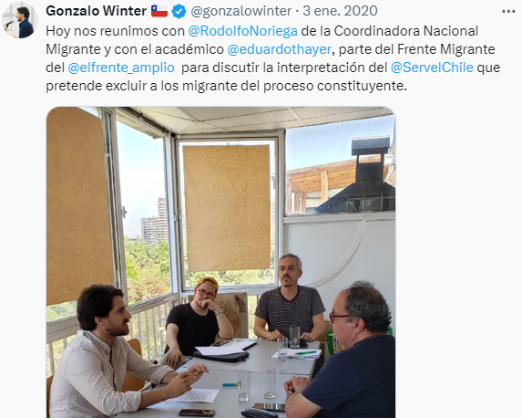 SebastianRochaZ's tweet photo. 🔹Pusieron un verdadero coyote a cargo de las migraciones.

Luis Thayer en el 2020 se juntaba con Rodolfo Noriega, de la Coordinadora Nacional Migrante y defensor de Abimael Guzmán, líder del grupo terrorista peruano Sendero Luminoso.

Además era un asiduo a las marchas de migrantes en Santiago.

Y ahora sabemos que bajó todos los requisitos para la entrada indiscriminada al país.

Este es el Frente Amplio en el poder, no lo olviden jamás.