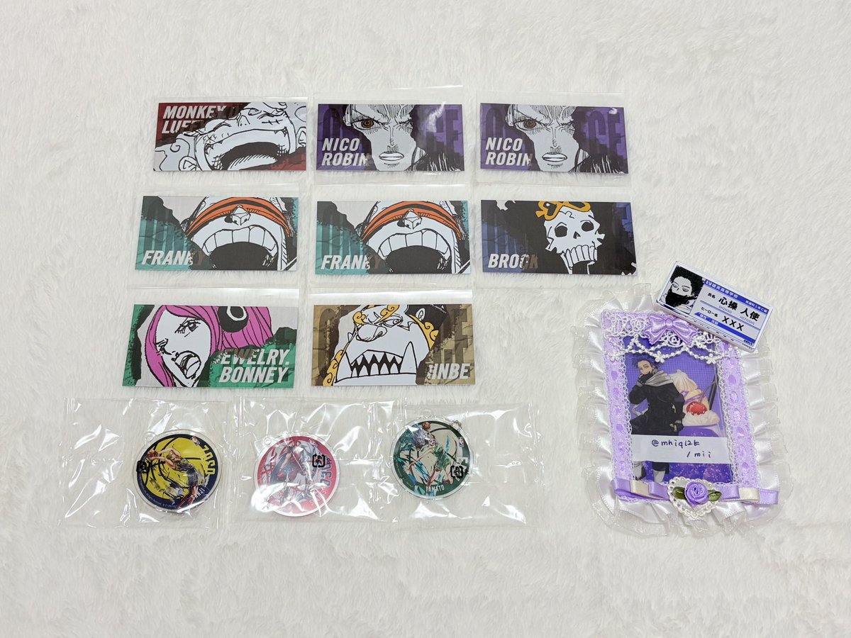 mhiq12k's tweet photo. 【交換】 ONE PIECE ホロカード コレクションカード アートコースター 効果音ポストカード カスタムステッカー NBA ワンピース

(譲) 画像1〜4

(求) 同異種：ロー ＞ マルコ ドフラミンゴ

＊郵送のみ
＊ローはなんでも検討します

お気軽にお声がけください🍀 https://t.co/UyYAxOx4af