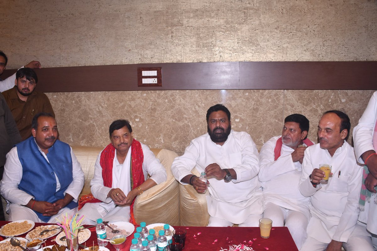 shivpalsinghyad's tweet photo. @कानपुर https://t.co/RVPUtj9gxK