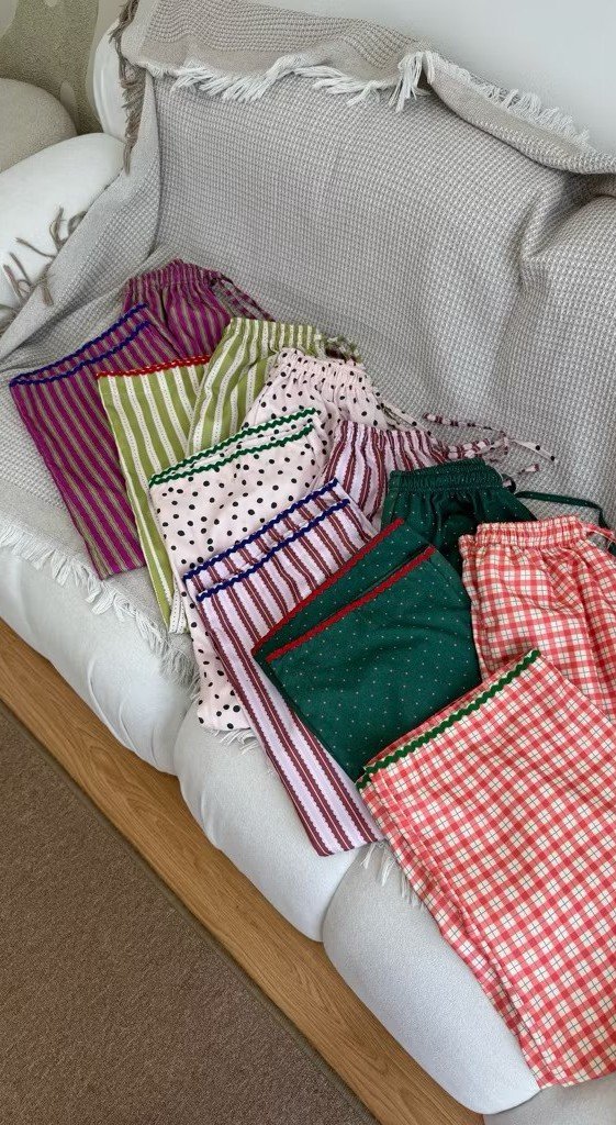 bakpa0w's tweet photo. Nemu celana buat sehari-hari dari brand lokal mana patternnya pada lucuu, gemesin semuaa 😭‼️ https://t.co/LpPeua0VYA