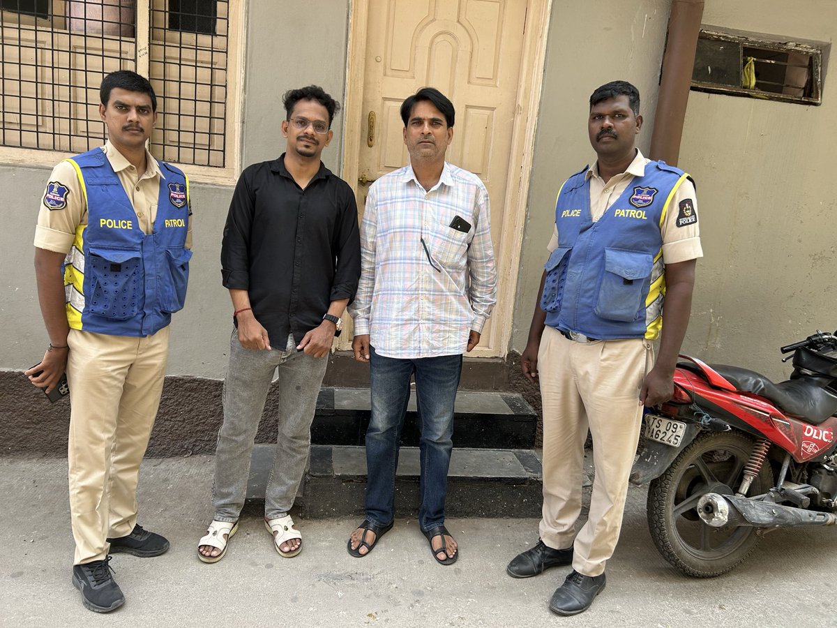 BRS_studentwing's tweet photo. Police Arrest BRSV GHMC Coordinator Mir Qurram Ali  Over Protest Warning to Lay Siege to Revanth Reddy's Residence Demanding 200,000 Job Notifications #BRSV #HyderabadSchools @BRSHarish  @KTRBRS 
@GelluSrinuBRS https://t.co/NCVwGUr549