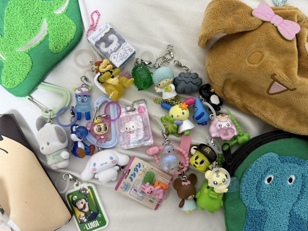 runchan2223's tweet photo. 最近のガチャガチャたまらん🦭🧢 https://t.co/LYOjd1YpGH