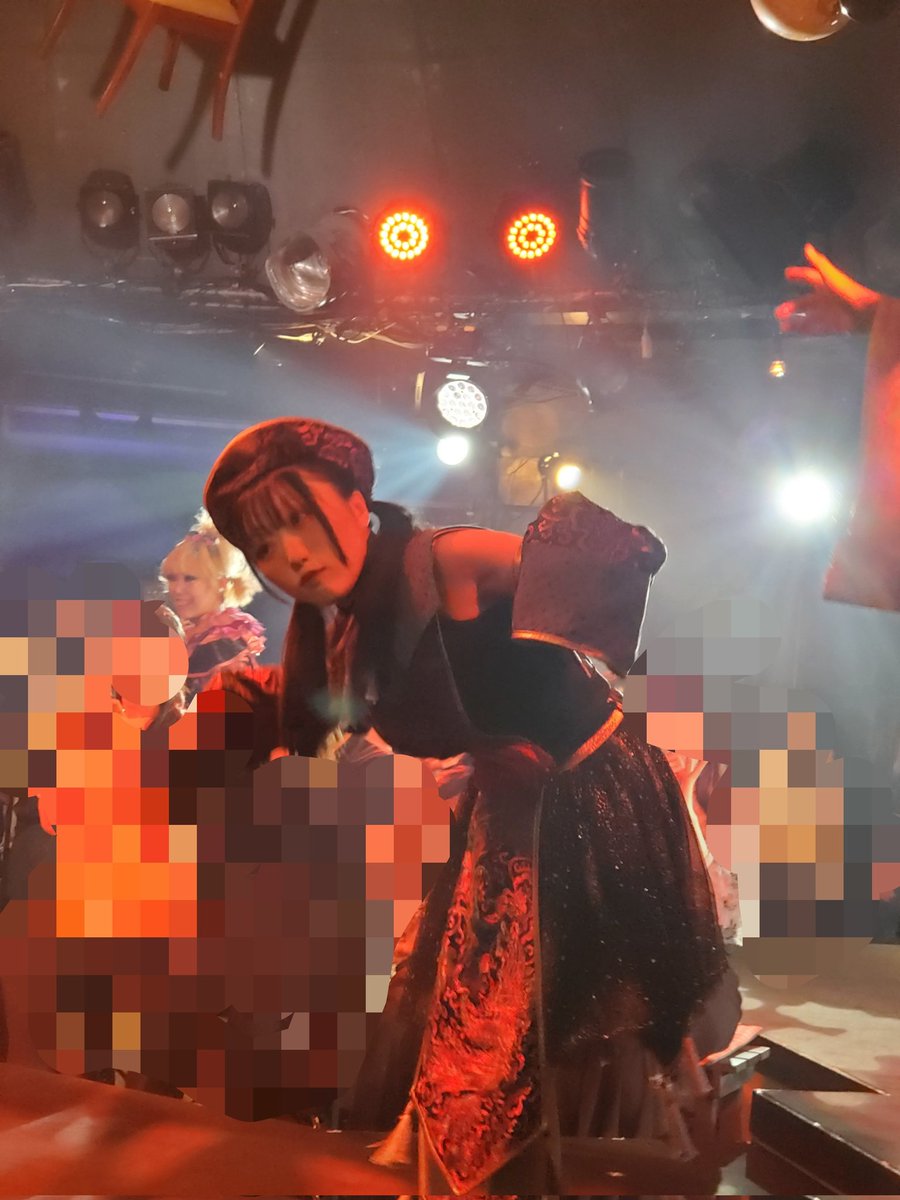 mi28foz's tweet photo. #紅シ2026
3回目3方向制覇！

今日が1番舞台から近くて歌のシーンで目が合って…え?!見つめ返すべき？それとも逸らすべき？
と葛藤してましたw

皆様の表情一つ一つ見れて楽しかった♪
アングル少しずつ変わるだけで見え方が変わるから楽しい♪

僕の見る公演は残すとこ千秋楽のみもっと見たいよー https://t.co/Sf8s3BiliK