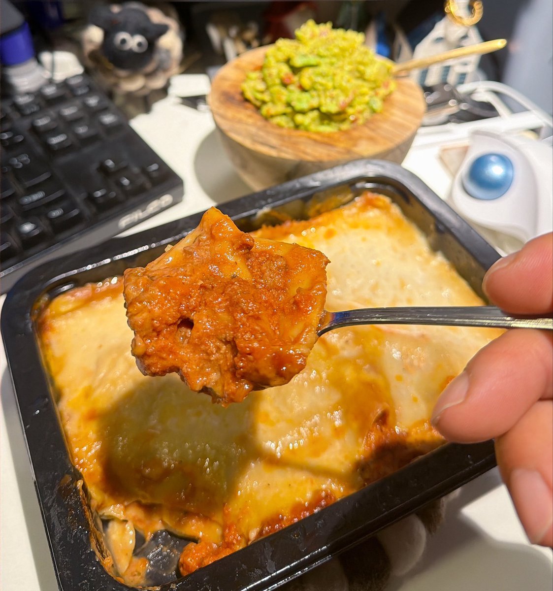 chaparalian's tweet photo. アメリカから買って帰ったラザニア
まさか3人前だった...！！

そらお腹いっぱいになるわww https://t.co/hwxxiYExaM