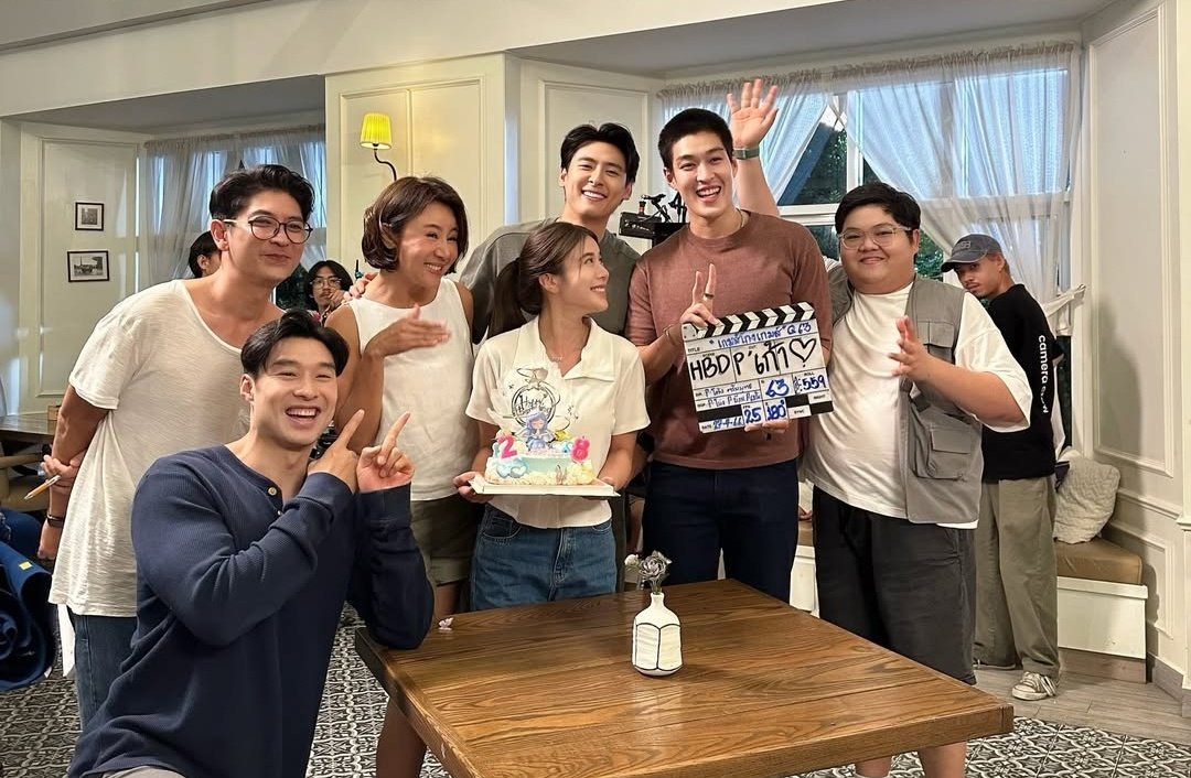  tweet picture